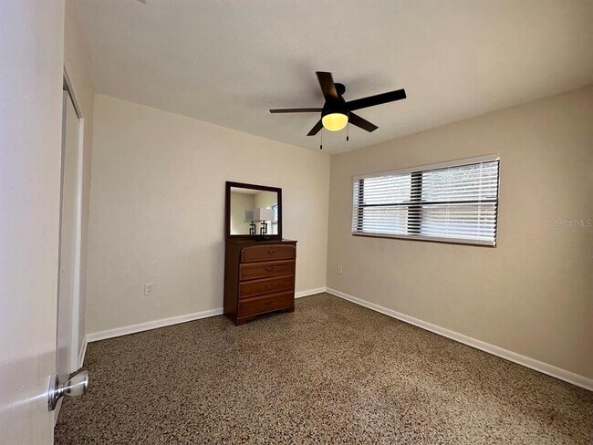 Building Photo - 5618 Aileen Dr