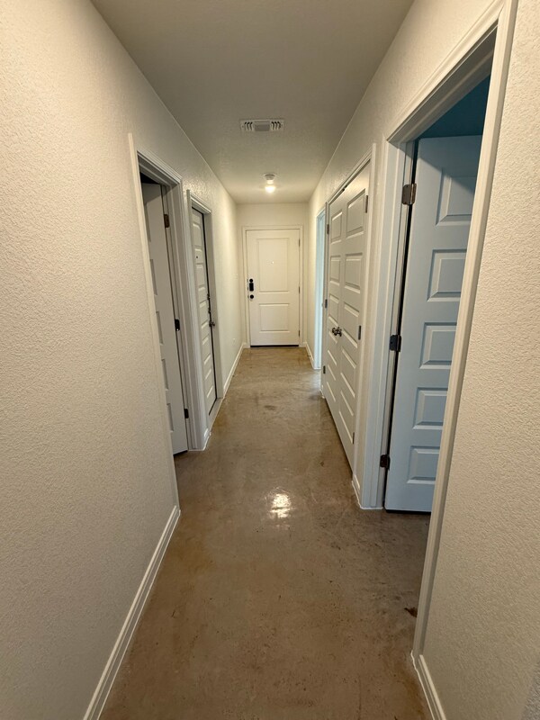 Building Photo - 912 Cherry Laurel Ln