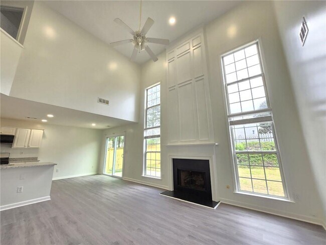 Building Photo - 4010 Ridgefair Dr