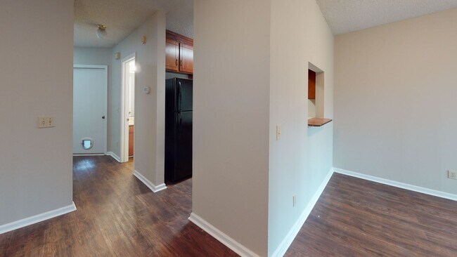 Building Photo - 158 Woodfield Pl