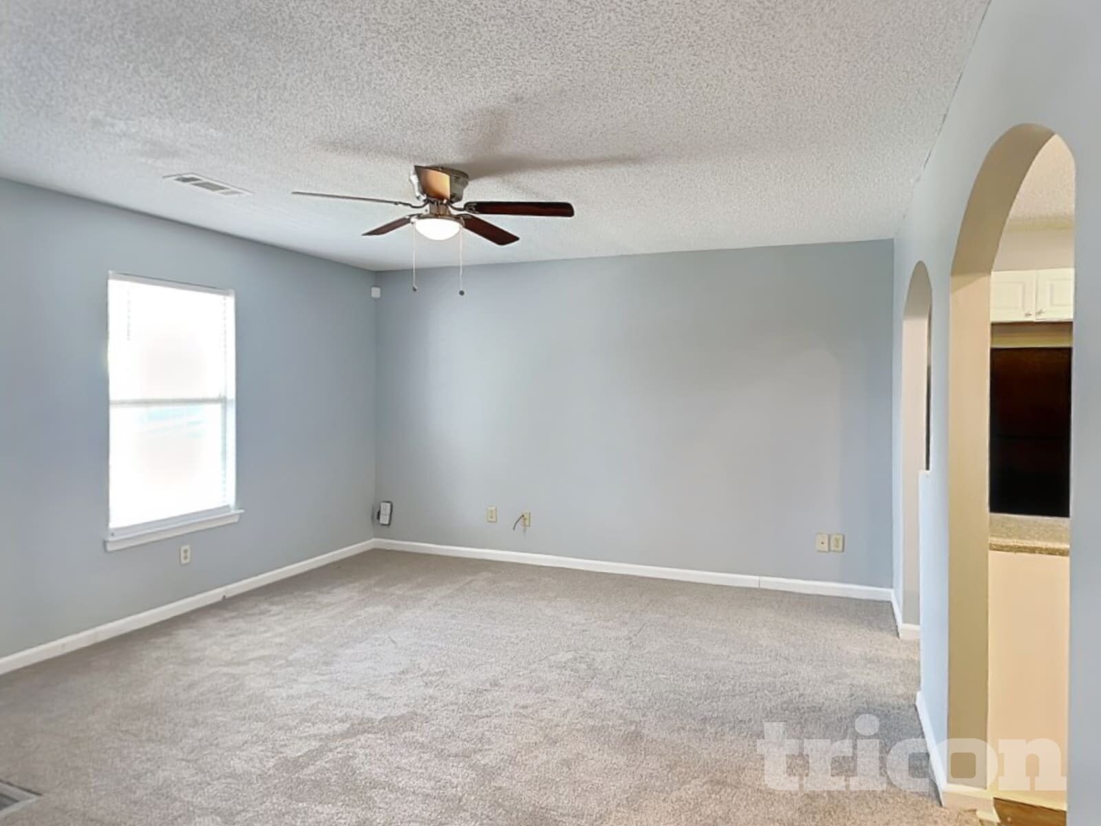 Building Photo - 6836 Saganaw Dr