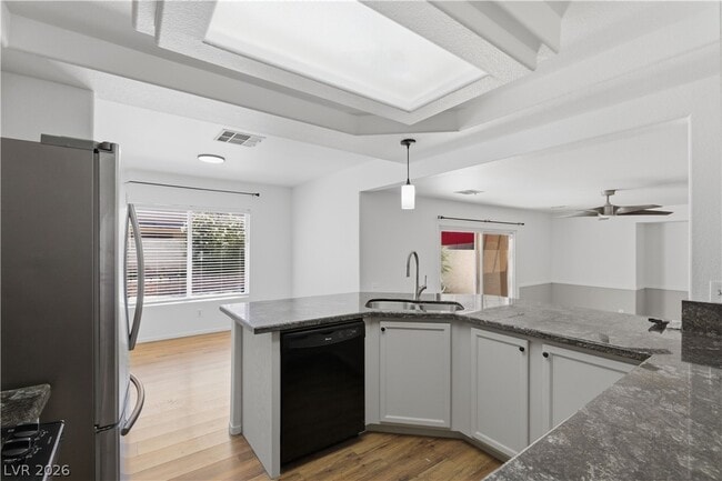 Building Photo - 10196 Cupids Dart St