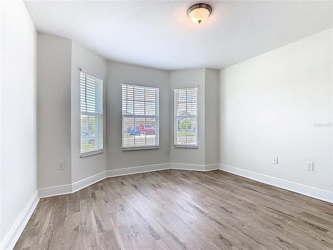 Building Photo - 465 Buchannan Dr