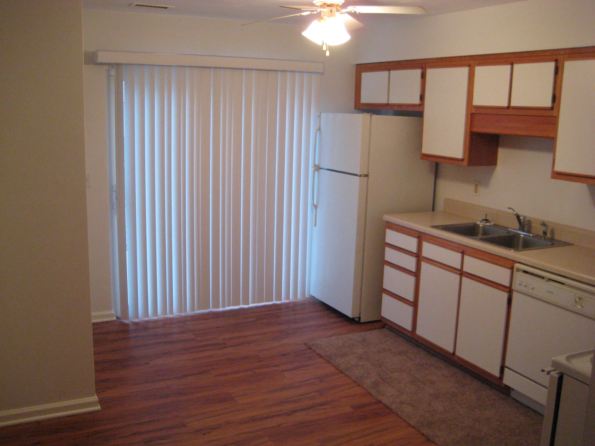 Building Photo - 1822 Bennington St SE