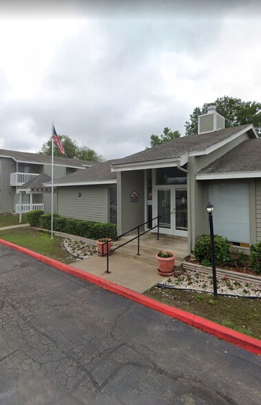 Leasing Office - Red Fox Apartments