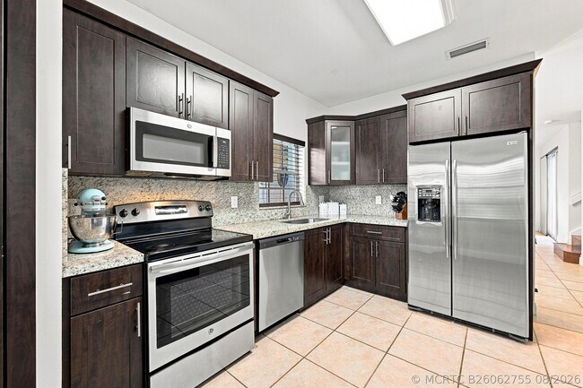 Building Photo - 1115 SW 180th Terrace
