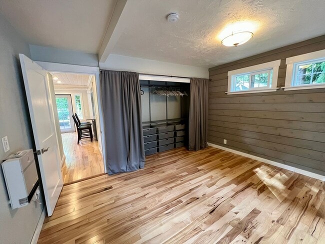 Building Photo - PENDING APPLICATION; Updated 1920 Farmhous...