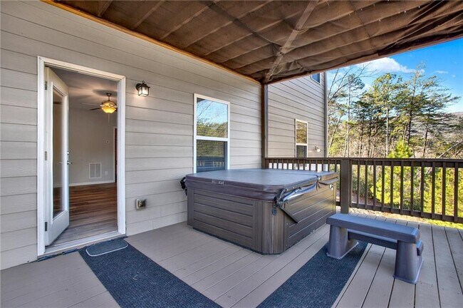 Building Photo - 309 Trappers Bluff