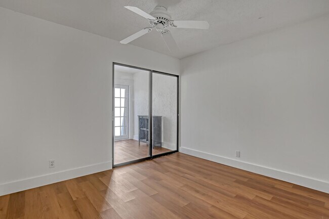 Building Photo - 241 NW 15th St