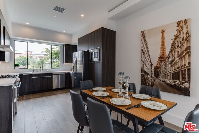 Building Photo - 4830 1/2 Pickford St