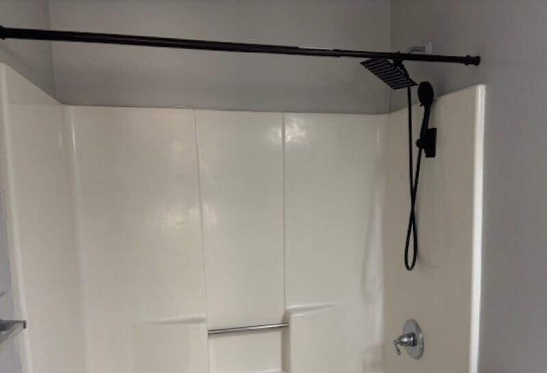 Building Photo - 105 Admiral Cir