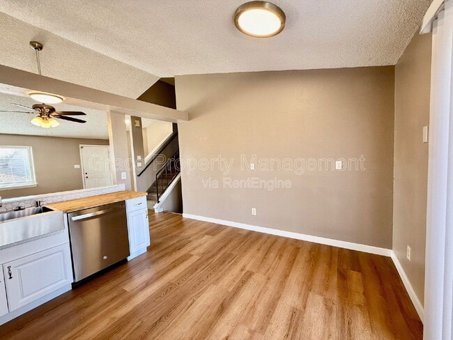 Building Photo - 4463 E 122nd Ct