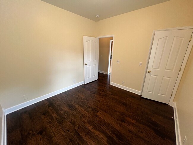 Building Photo - 2627 Isaiah Dr