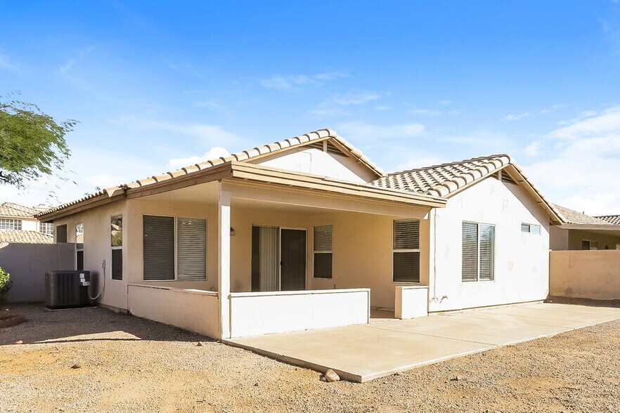 Building Photo - 7427 W Tina Ln