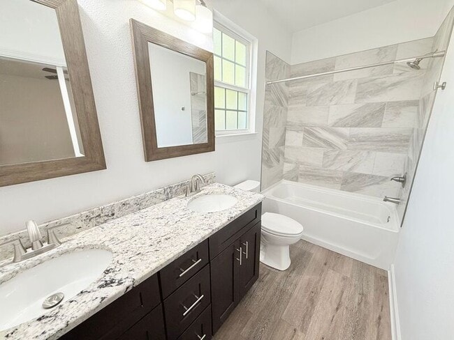 Building Photo - 500 N D St