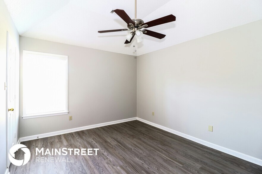 Building Photo - 3827 Richbrook Dr