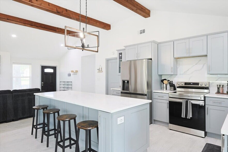 Building Photo - 9884 Cherokee Trail