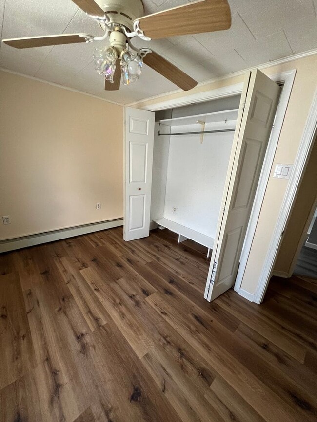 Building Photo - Newly Renovated 3 Bed/1 Bath Single Family...