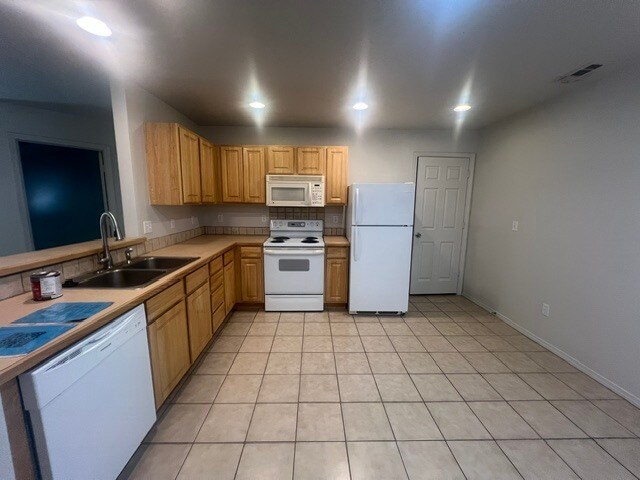 Building Photo - Newley Updated 3bed 2bath In West Nampa