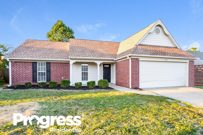 Building Photo - 10712 Oak Cir N