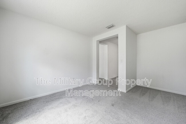Building Photo - 391 Hepburn Rd