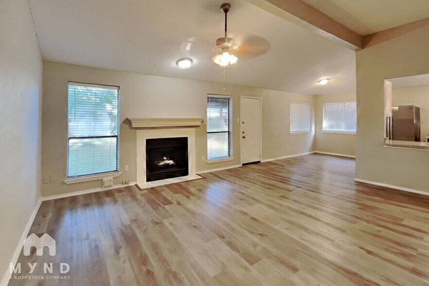 Building Photo - 225 Bedford Ln