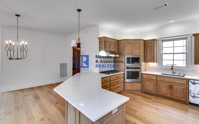 Building Photo - 1418 Windrose Dr