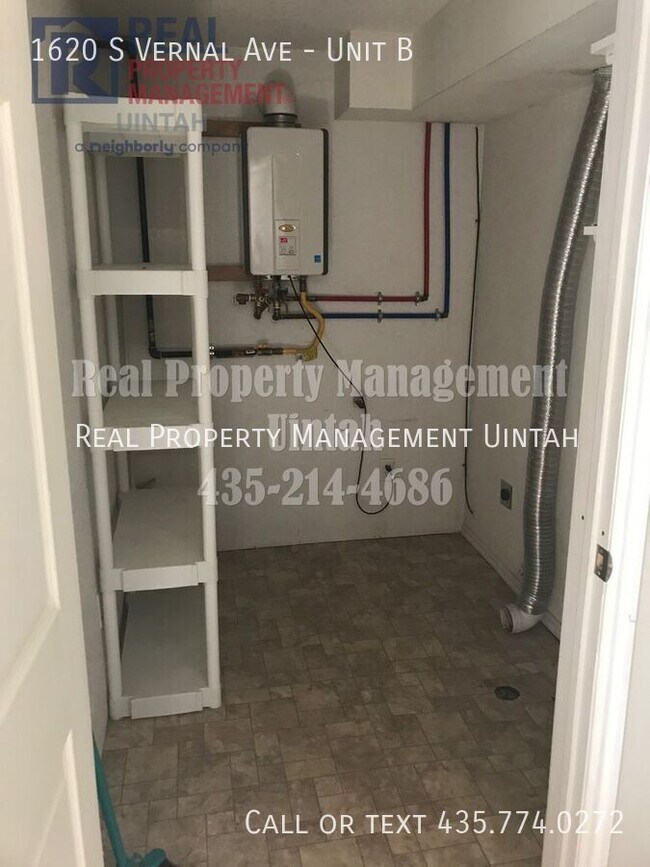 Building Photo - 1620 S Vernal Ave