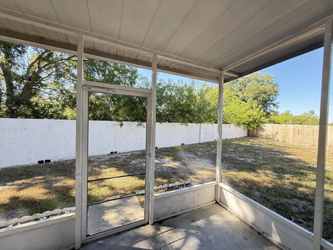 Building Photo - Beautifully remodeled 6 bedroom - 3 bath home in Summerfield Village