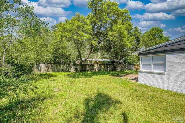 Building Photo - 1029 Kearny Dr