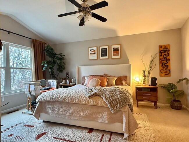 Building Photo - 602 Hamilton St