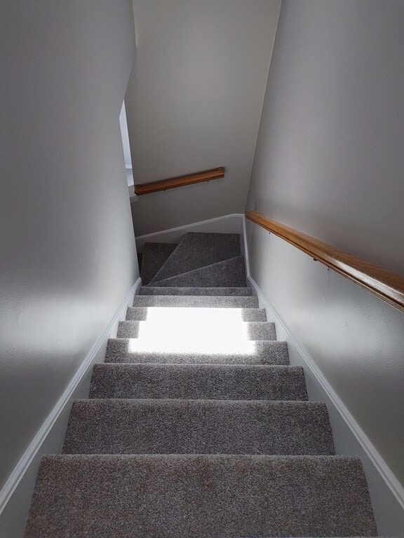 Building Photo - 116 Russet Ln