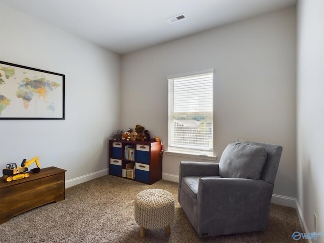 Building Photo - 219 Maureen Dr SW