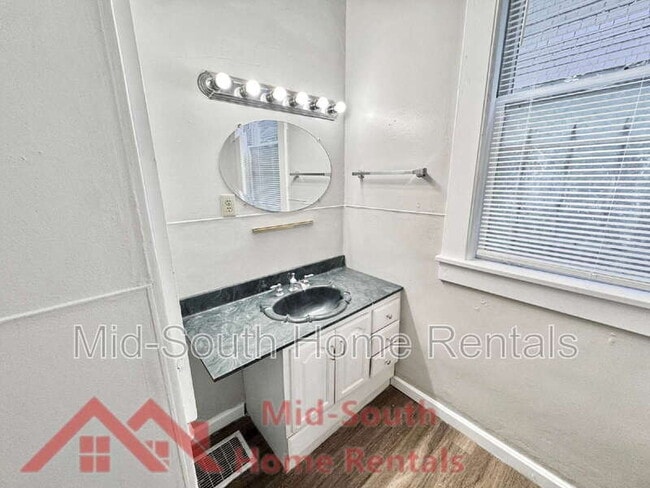 Building Photo - 1277 Carr Ave