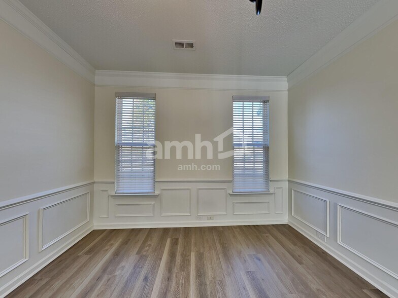 Building Photo - 104 Edenberry Way