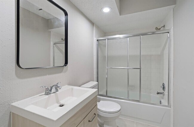 Building Photo - 25510 Chapel Ridge Ln