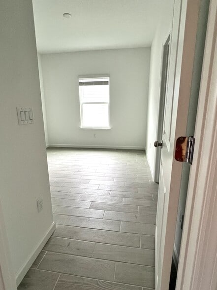 Room 3 - 15542 Whispering Fir Dr