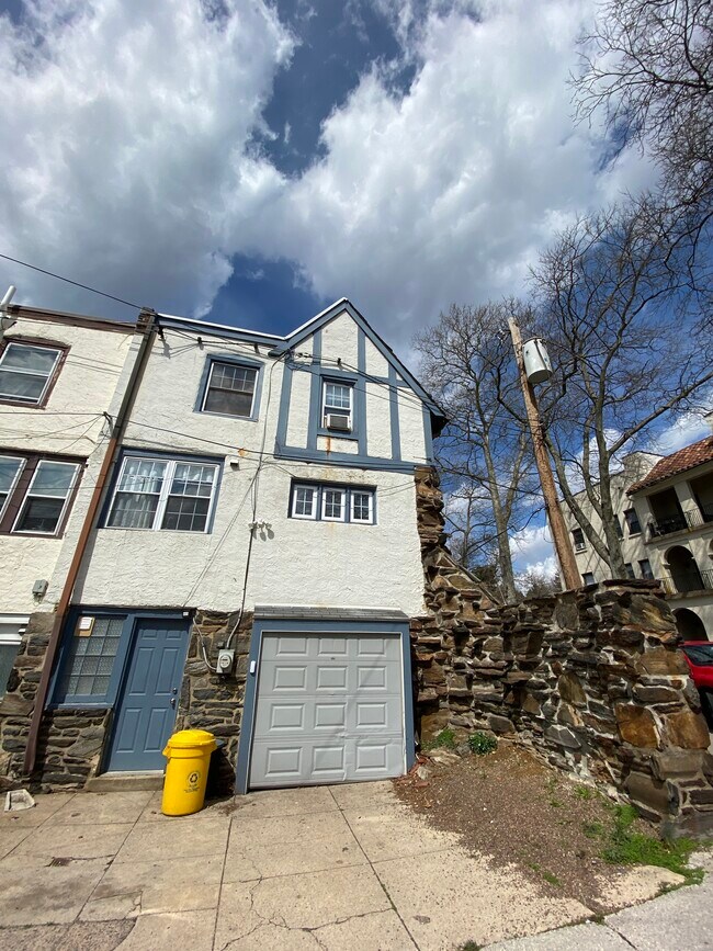 Building Photo - 148 Stoneway Ln
