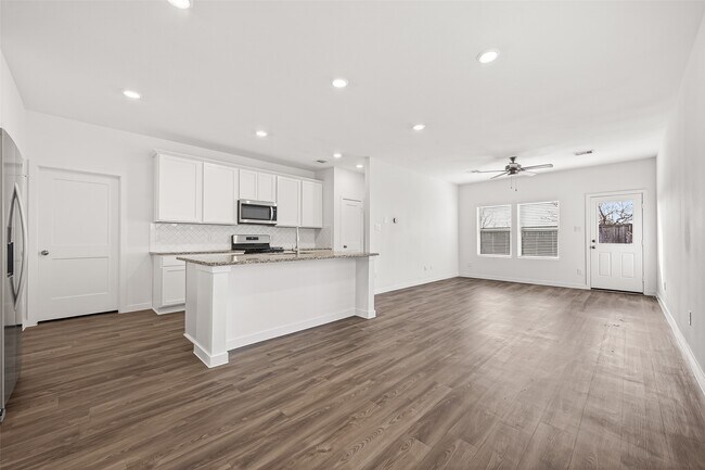 Building Photo - 5623 Fresh View Ct