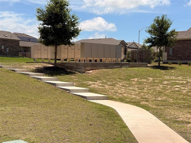 Building Photo - 205 Bethpage Dr