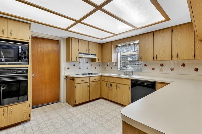 Building Photo - 907 Kristina Ct