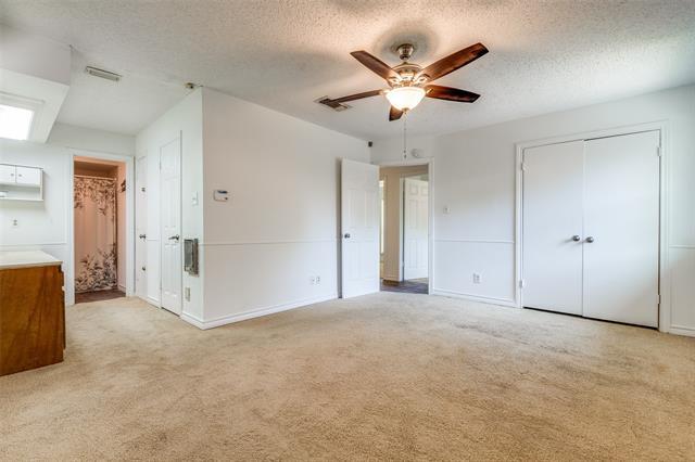 Building Photo - 2211 Ascot Ln