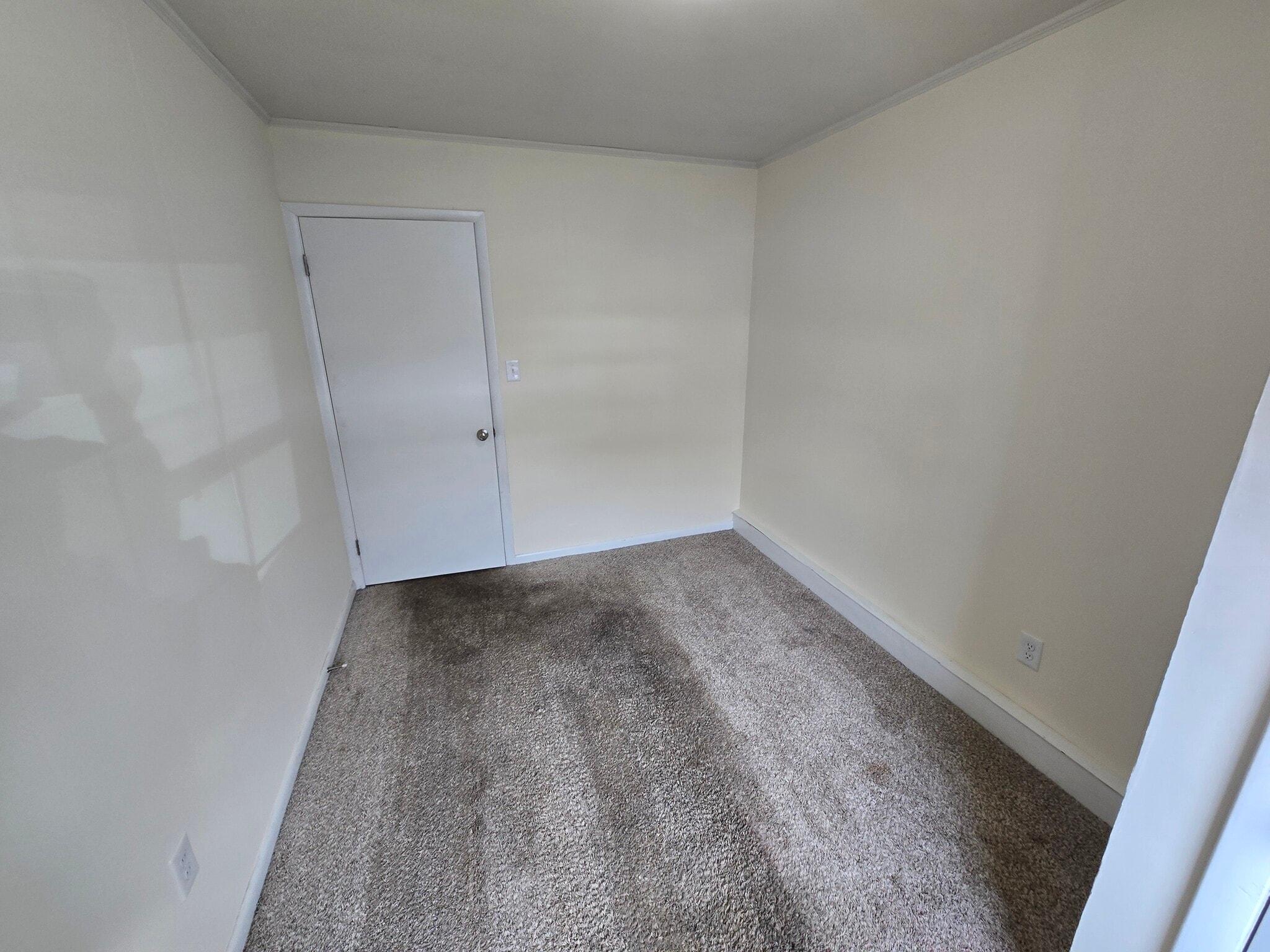 Building Photo - 146 Carver St