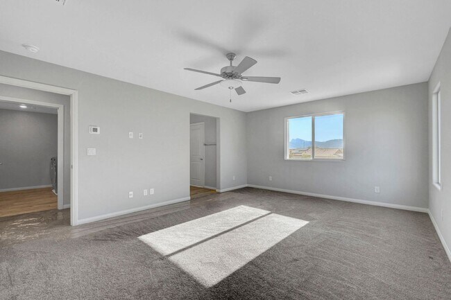 Building Photo - Gated community Located within the Valley Vista Master Plan. 4 Bed 3 Bath features and Open and i...