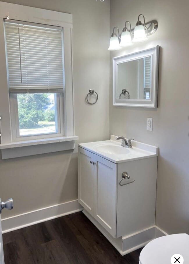 Building Photo - Welcome to our charming 1 bedroom