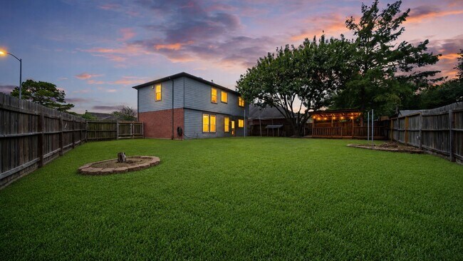 Building Photo - 8802 Ancient Willow Dr