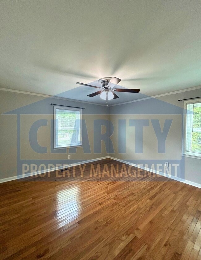 Building Photo - Three bedroom home in Downtown Cleveland!