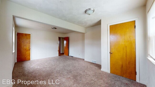 Building Photo - 2 br, 1 bath House - 3377 W Prospect Ave