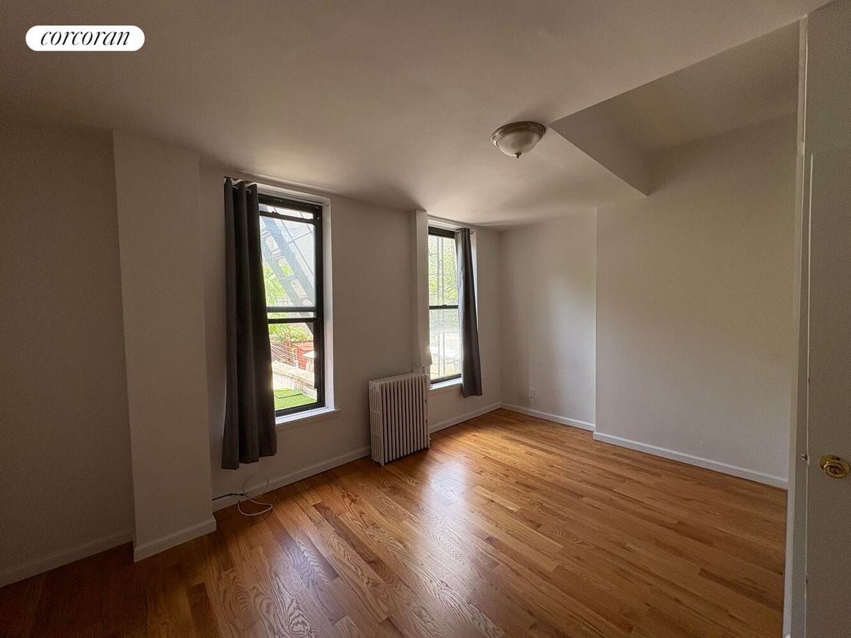 Building Photo - 678 Degraw St