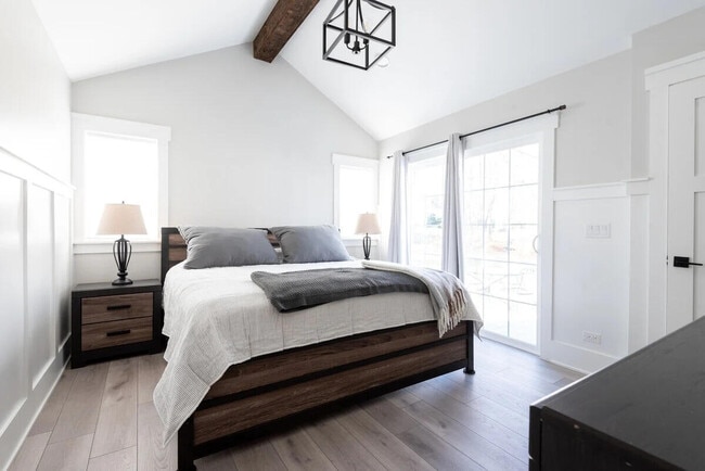 Building Photo - 122 Williams St